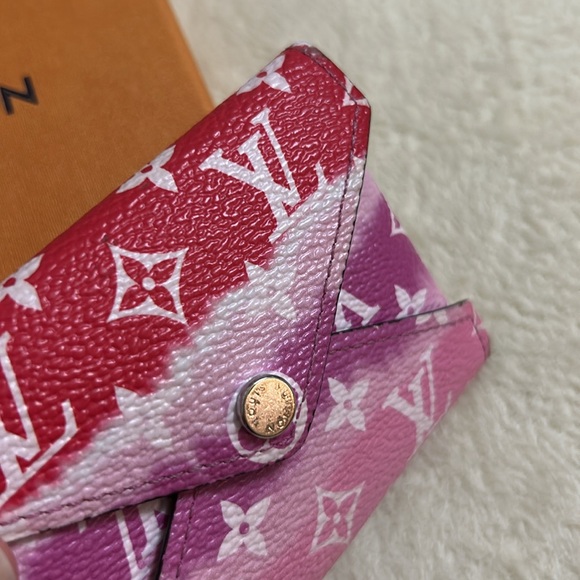 Louis Vuitton Kirigami Small Card Holder - Picture 10 of 13